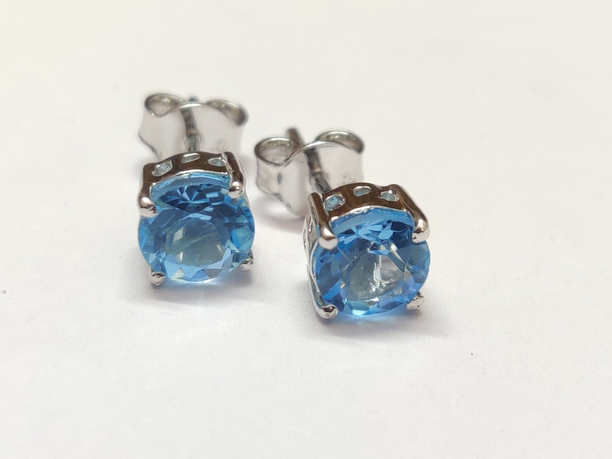 Swiss Topaz Stud Earrings 2.5 Ct Natural Swiss Blue Topaz 7 mm Round Swiss Topaz Ear Studs Blue Gemstone Ear Studs Birthstone Ear Studs