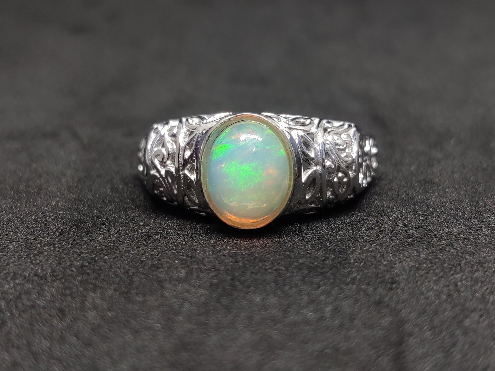 Natural Opal Promise Band Opal Art Deco Band Big Opal Engagment Band October Birthstone Band 8x10 mm Oval Opal Art Deco Pre Wedding Ring