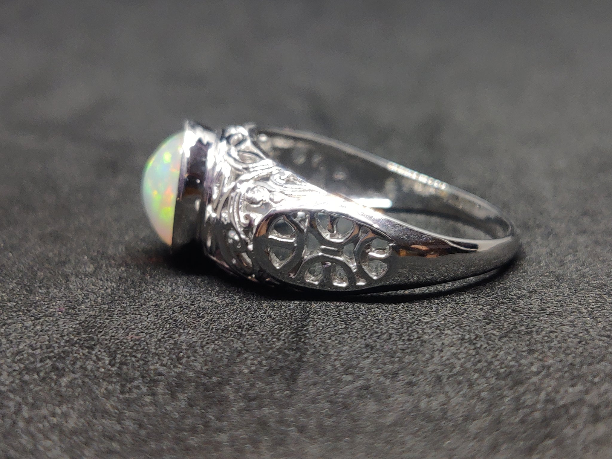Natural Opal Promise Band Opal Art Deco Band Big Opal Engagment Band October Birthstone Band 8x10 mm Oval Opal Art Deco Pre Wedding Ring