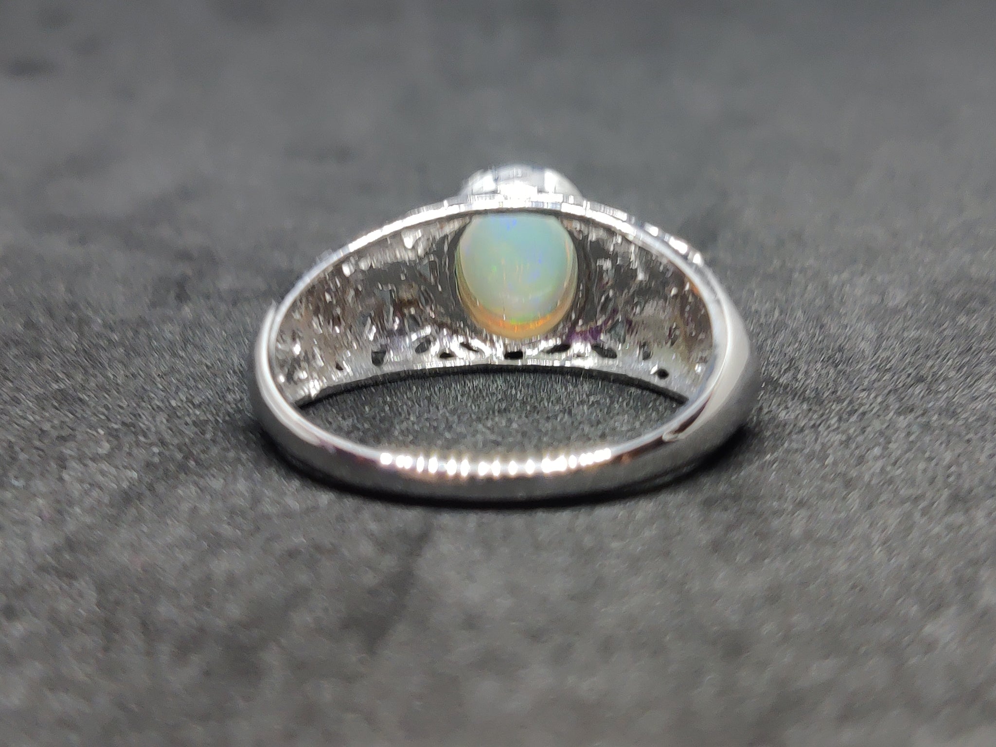 Natural Opal Promise Band Opal Art Deco Band Big Opal Engagment Band October Birthstone Band 8x10 mm Oval Opal Art Deco Pre Wedding Ring