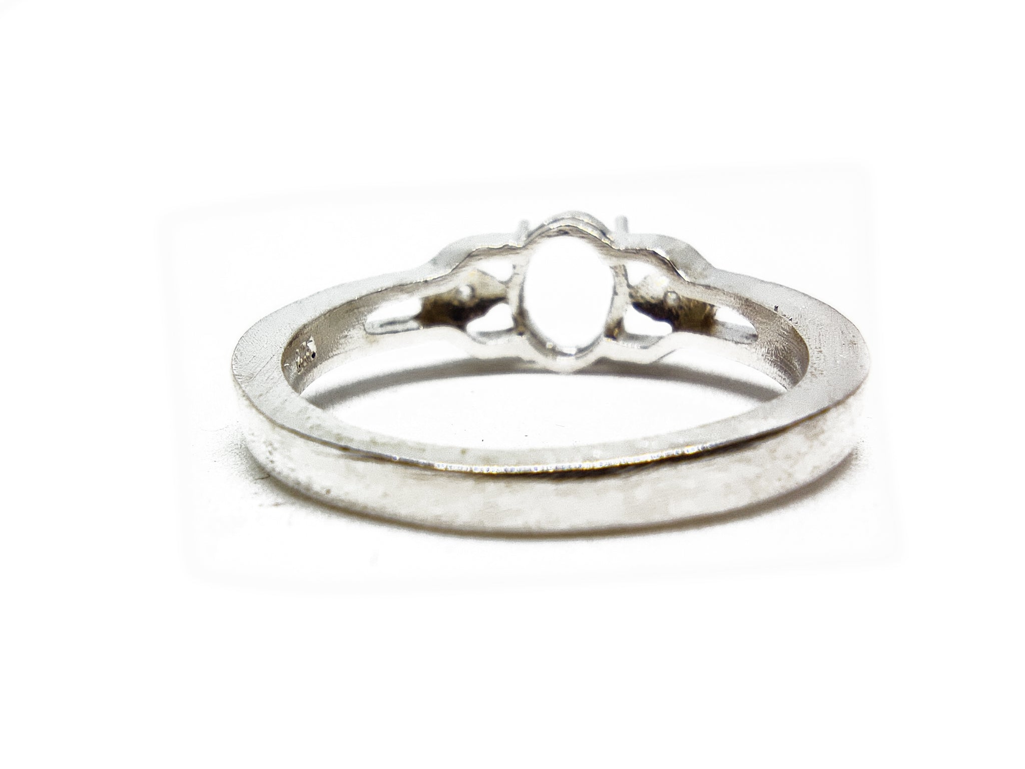 925 Silver 6x8 mm Oval Ring Blanks 925 Silver 6x8 mm Oval Ring Blanks Band Simple Solitaire 6x8 mm Oval Ring Setting