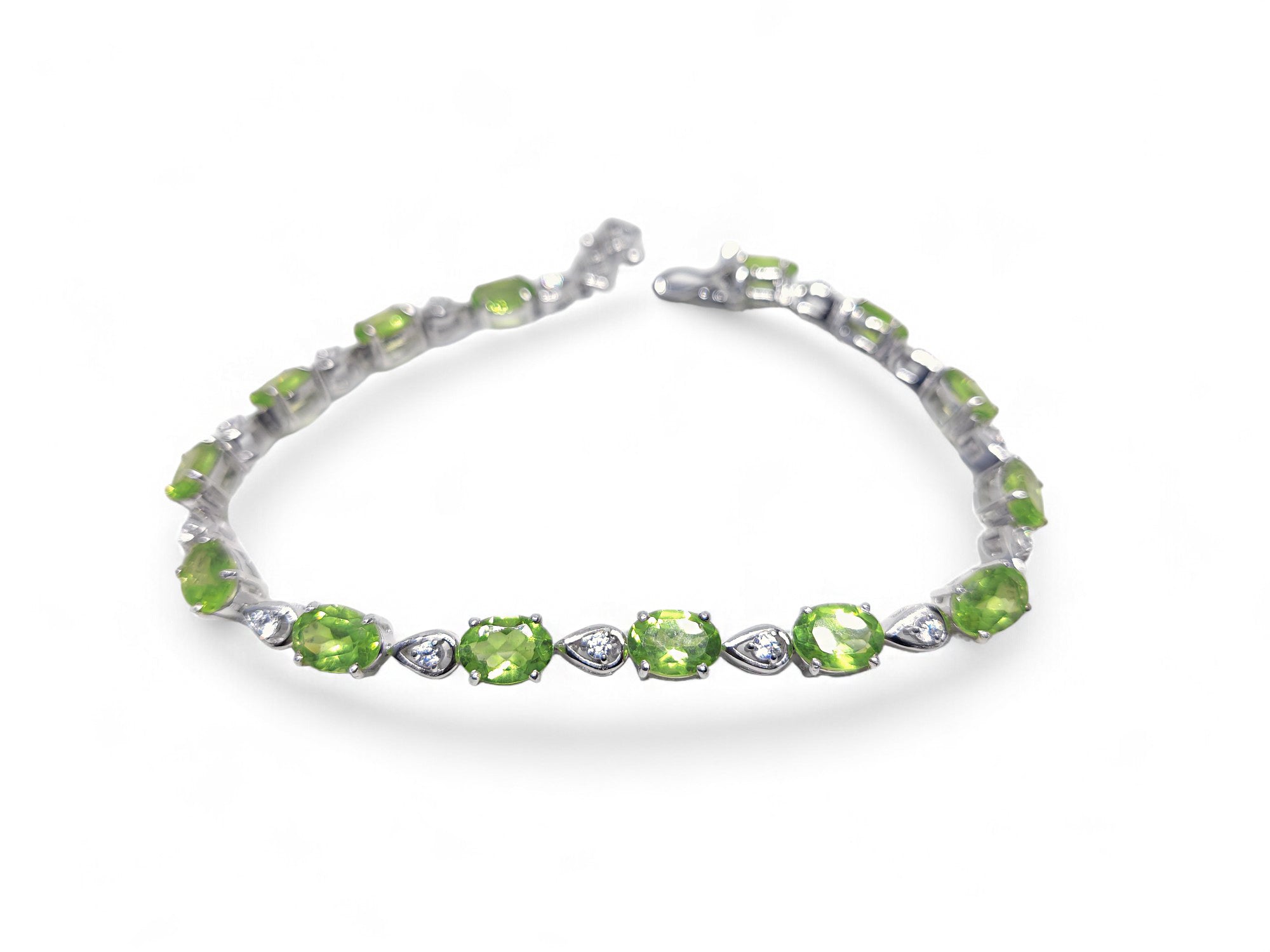 925 Silver Peridot Bracelet Natural Peridot Moissanite Bracelet Bridal Peridot Bracelet August Birthstone Bracelet Green Peridot Bracelet