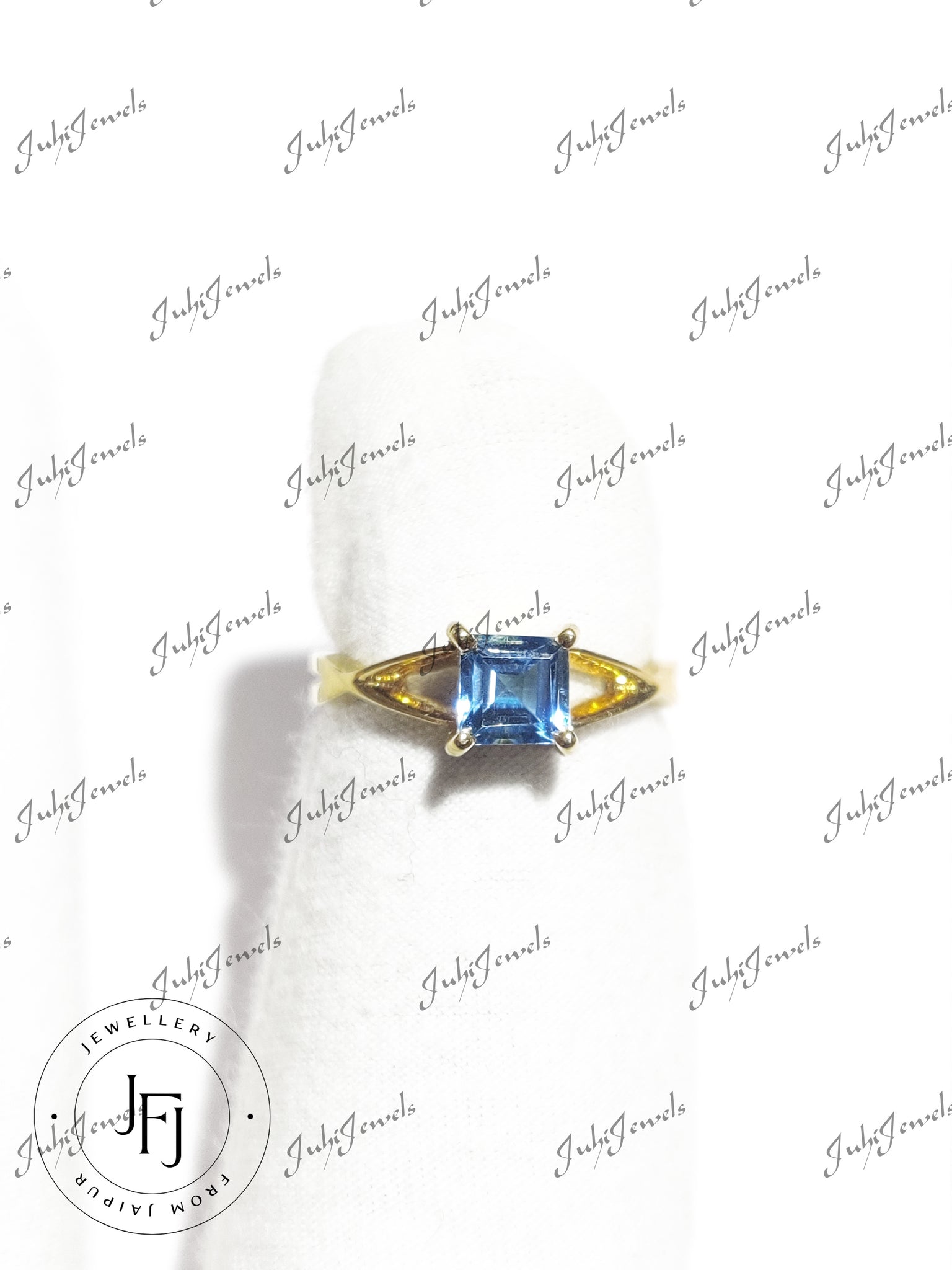 14K Gold Blue Topaz Ring 0.7 Ct Natural Swiss Blue Topaz Ring 14K Gold Topaz Wedding Ring 14K Gold Topaz Anniversary Ring 14K Gold Ring