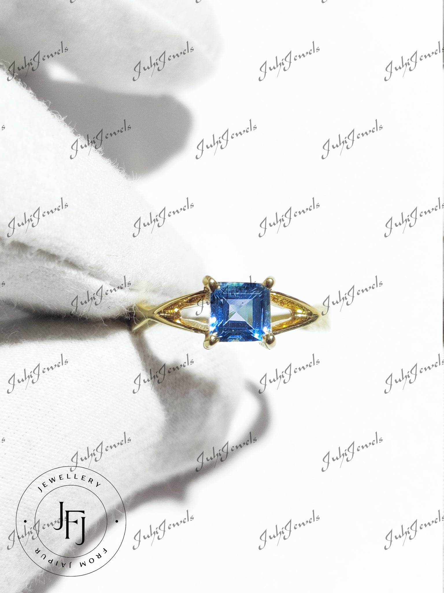 14K Gold Blue Topaz Ring 0.7 Ct Natural Swiss Blue Topaz Ring 14K Gold Topaz Wedding Ring 14K Gold Topaz Anniversary Ring 14K Gold Ring