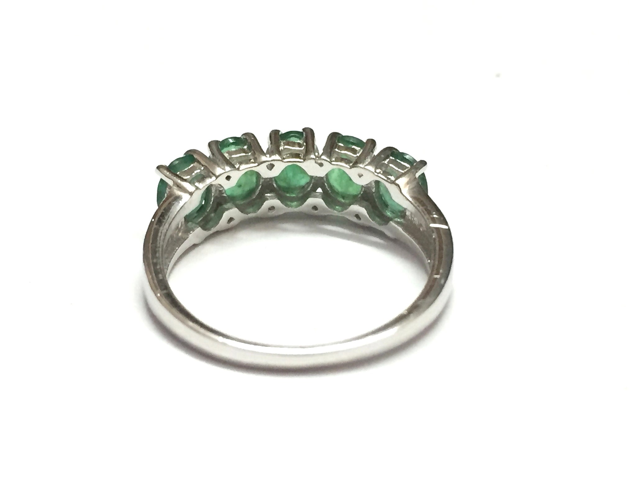 Emerald Ring 4x5 mm Oval Emerald Ring High Quality Emerald Ring Natural Emerald Silver Emerald Ring Genuine Emerald Ring Emerald Ring Men