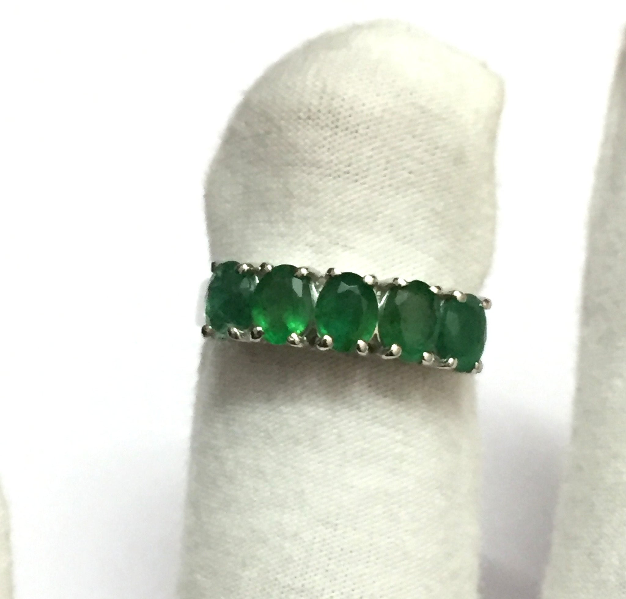 Emerald Ring 4x5 mm Oval Emerald Ring High Quality Emerald Ring Natural Emerald Silver Emerald Ring Genuine Emerald Ring Emerald Ring Men