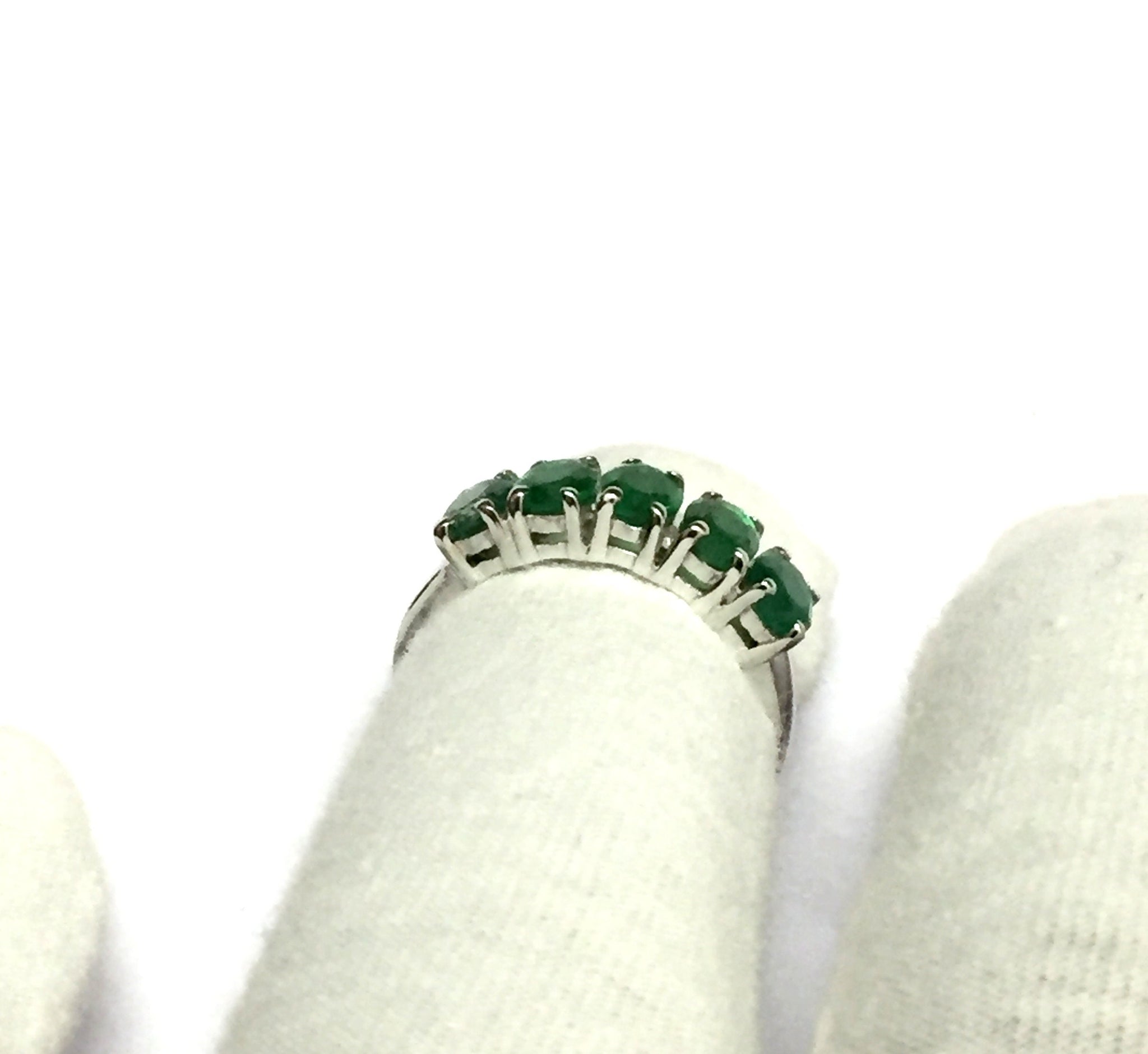 Emerald Ring 4x5 mm Oval Emerald Ring High Quality Emerald Ring Natural Emerald Silver Emerald Ring Genuine Emerald Ring Emerald Ring Men