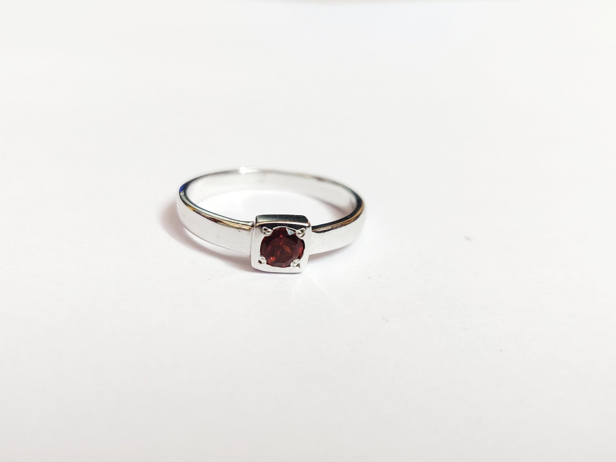 Silver Garnet Ring Natural Garnet Promise Ring Garnet Band Blood Red Garnet Ring 925 Sterling Silver Garnet Ring
