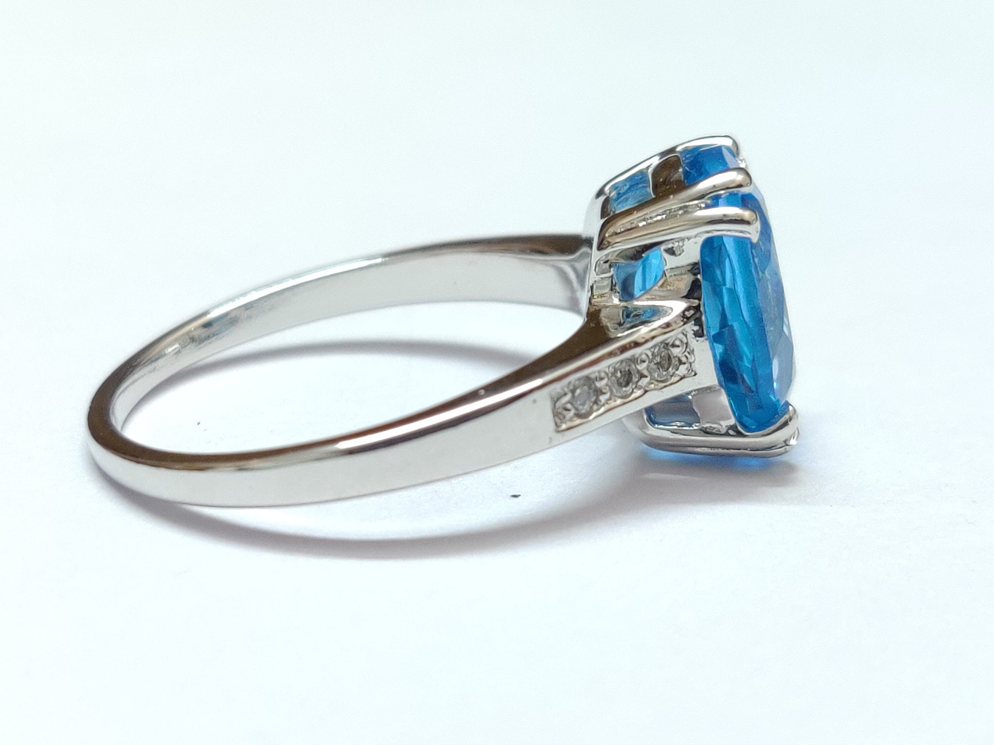 Swiss Blue Topaz Ring 6 Ct Natural Swiss Blue Topaz 10x12 mm Oval Ring Large Swiss Topaz Ring Swiss Blue Topaz Wedding Ring Promise Ring