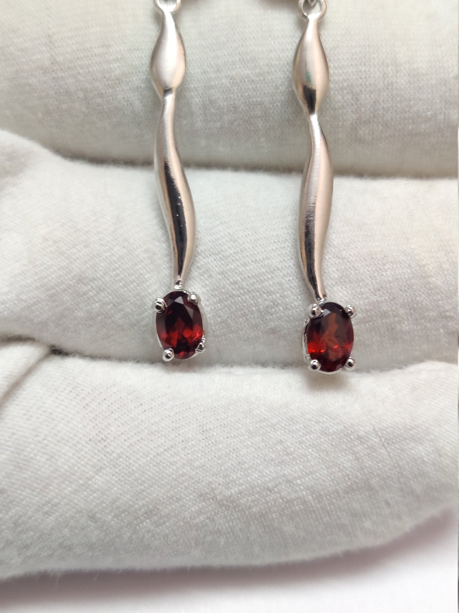 Garnet Drop Earring 0.8 Ct Red Garnet Earrings 4x6 mm Oval Garnet Earrings Garnet Dangle Earring Designer 925 Silver Garnet Drop Earring