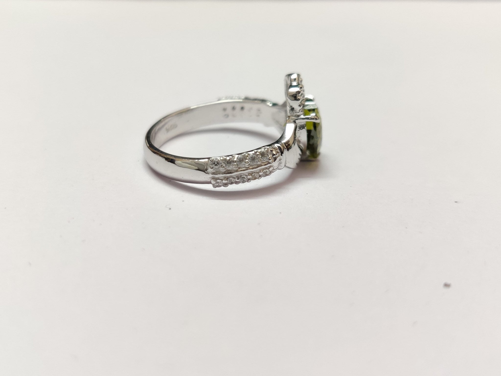 Sterling Silver Claddagh Ring Silver Irish Ring Peridot Color CZ Heart Ring Silver Promise Ring 925 Sterling Silver Irish Claaddagh Ring