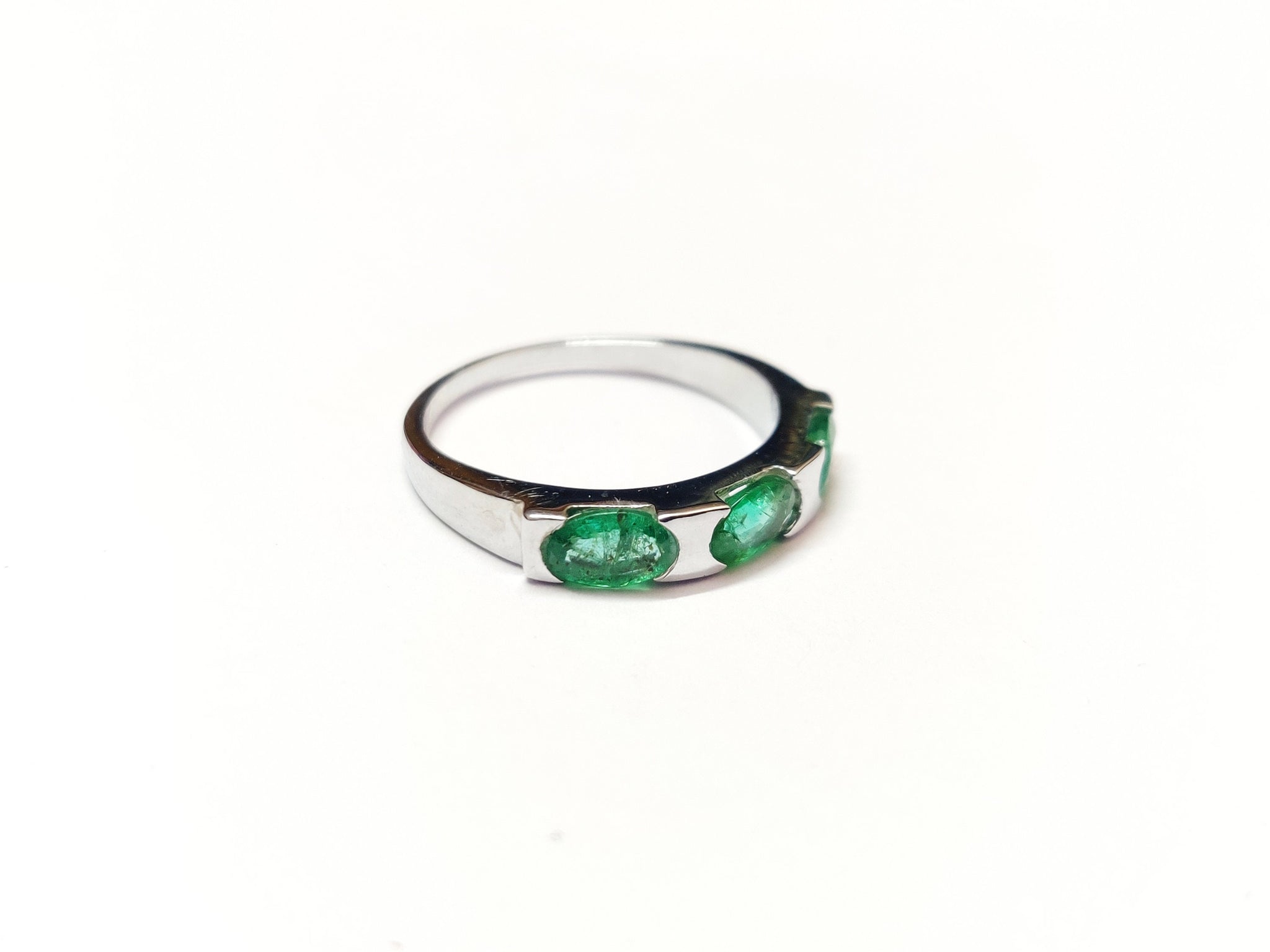 Silver Emerald Ring Men 1.5 Ct High Quality Emerald Band 4x6 mm Oval Emerald Ring 3 Stone Emerald Ring 925 Sterling Silver Mens Emerald Ring