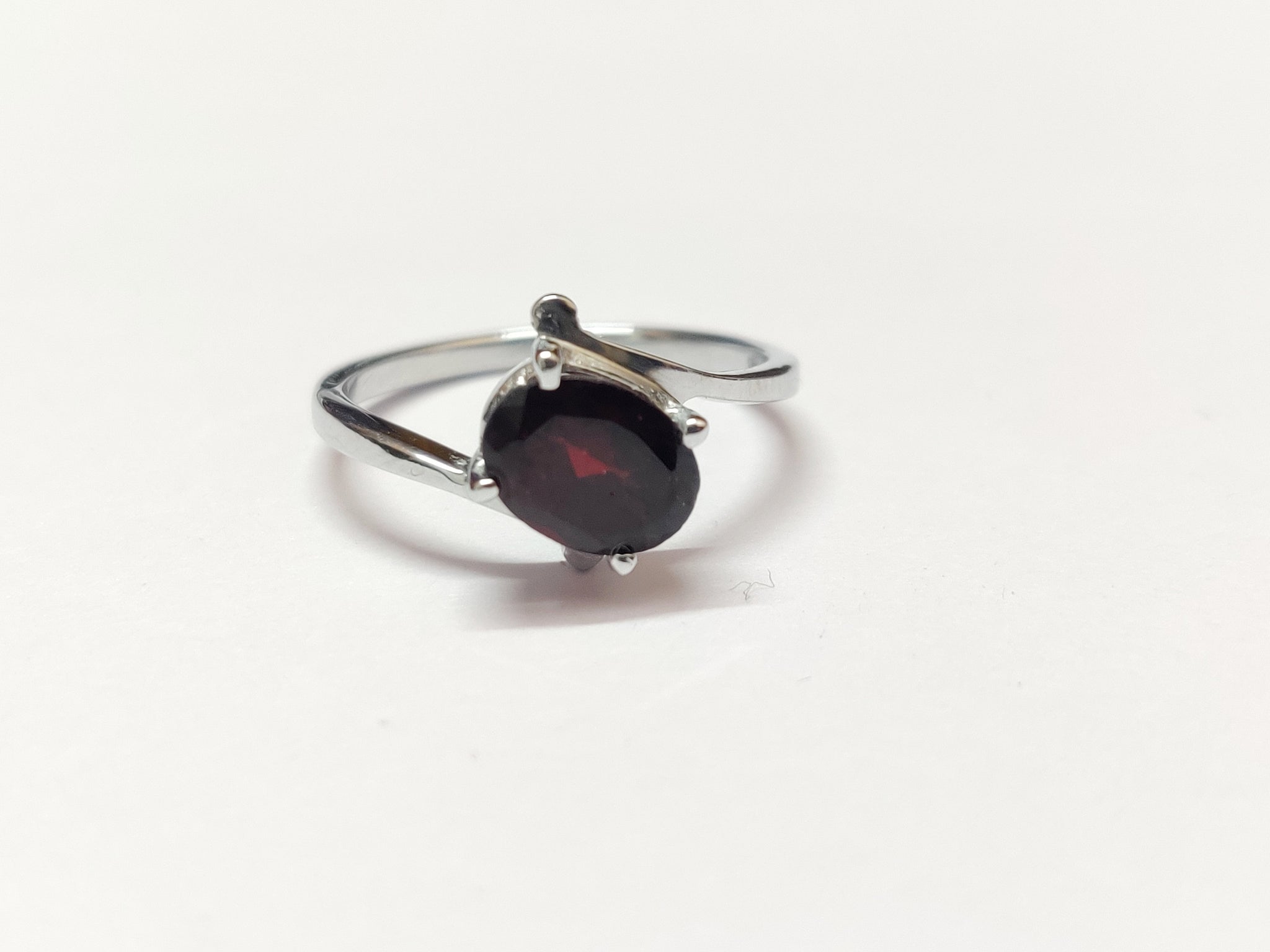 Silver Garnet Ring High Quality 1.2 Ct Garnet Ring 6x8 mm Oval Garnet Promise Ring January Birthstone Ring 925 Sterling Silver Garnet Ring