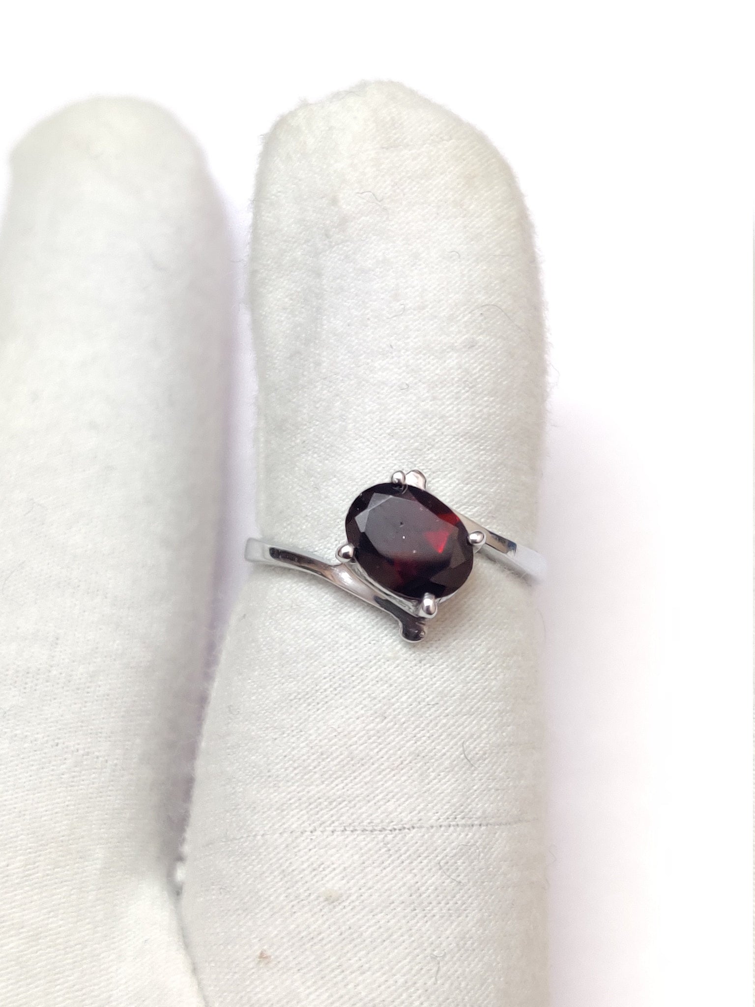 Silver Garnet Ring High Quality 1.2 Ct Garnet Ring 6x8 mm Oval Garnet Promise Ring January Birthstone Ring 925 Sterling Silver Garnet Ring