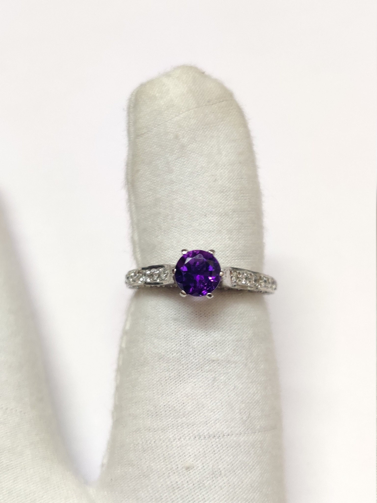 Silver Amethyst Ring 1 Ct Amethyst Engagement Ring 6 mm Round Amethyst Engagement Ring Amethyst Wedding Ring February Birthstone Ring