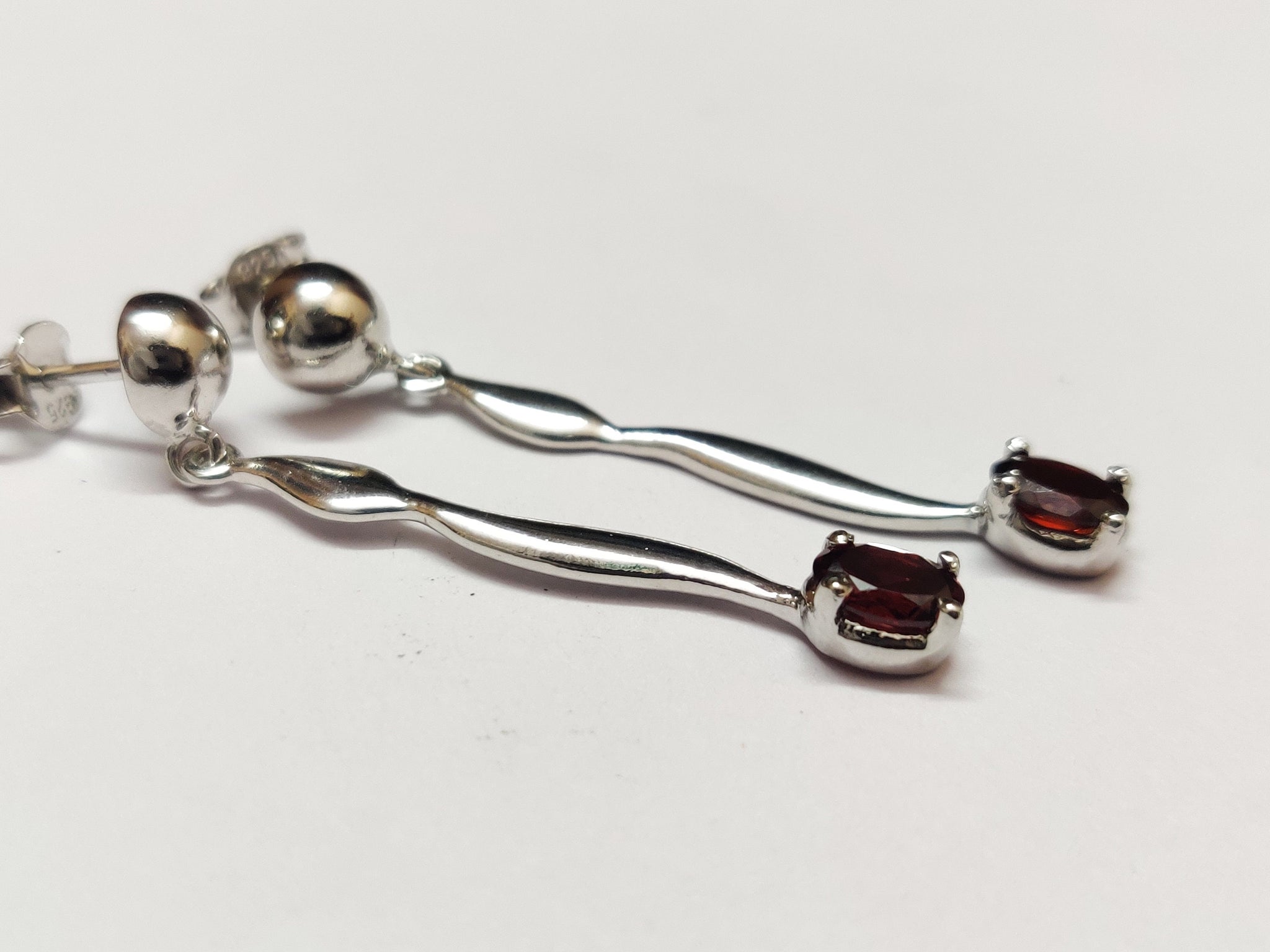Garnet Drop Earring 0.8 Ct Red Garnet Earrings 4x6 mm Oval Garnet Earrings Garnet Dangle Earring Designer 925 Silver Garnet Drop Earring