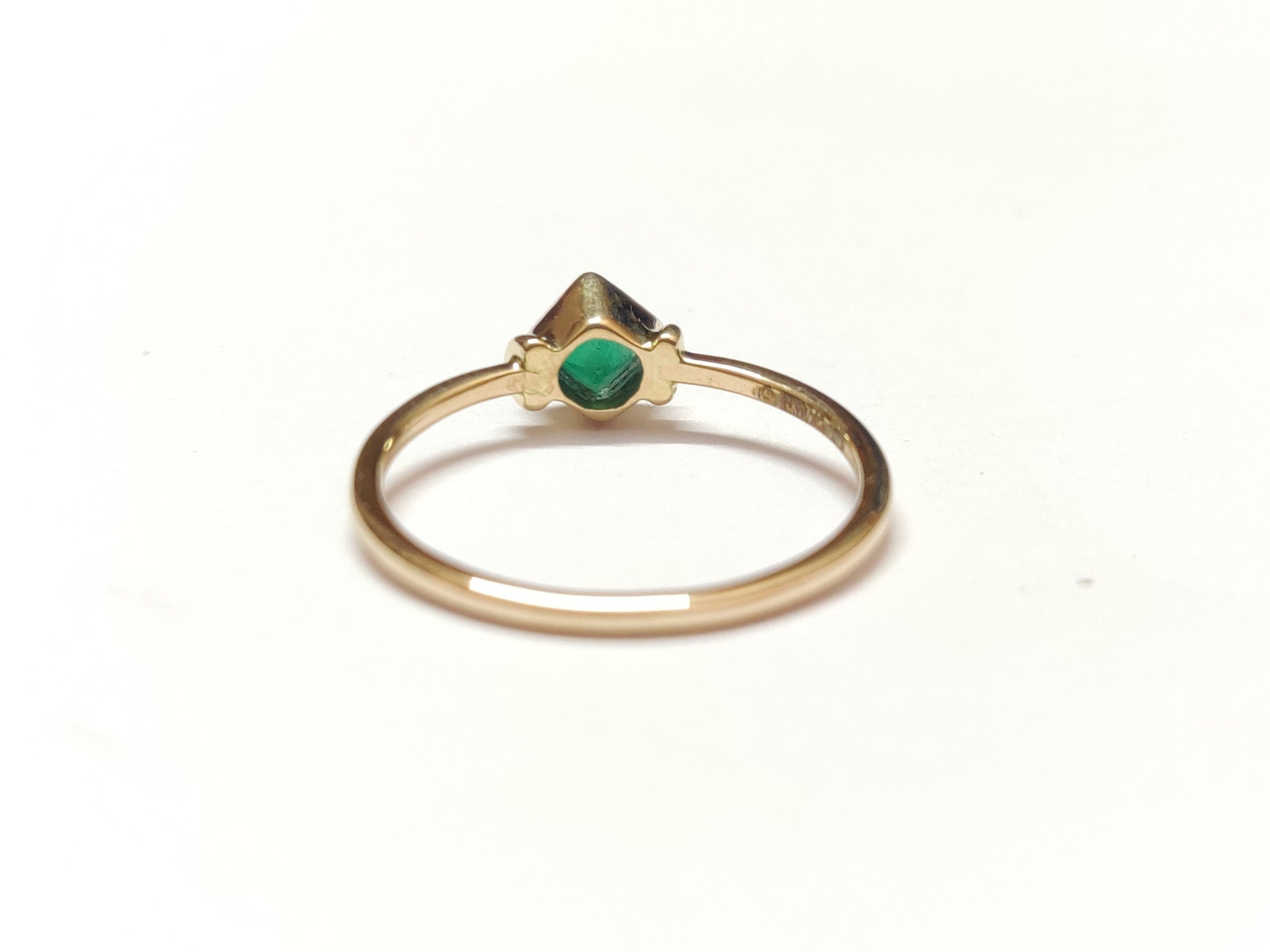 18K Gold Emerald Dainty Ring Solid Gold Emerald Ring 4 mm Square Emerald Ring Hallmarked 18K Gold Stacking Ring Natural Emerald Ring Men