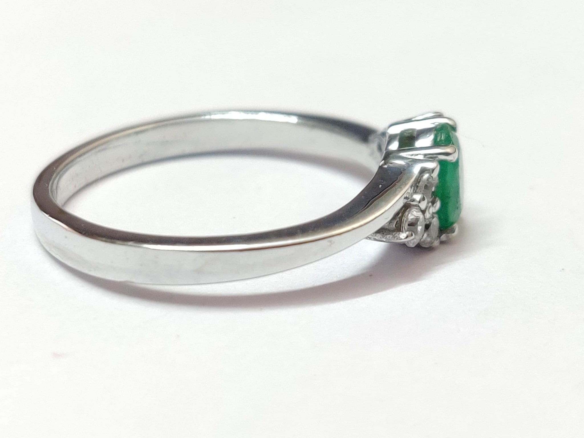 Silver Emerald Band Emerald Dainty Ring 0.5 Ct Emerald  Genuine Emerald Ring Natural Emerald Ring 4x6 mm Oval Emerald Ring For Women