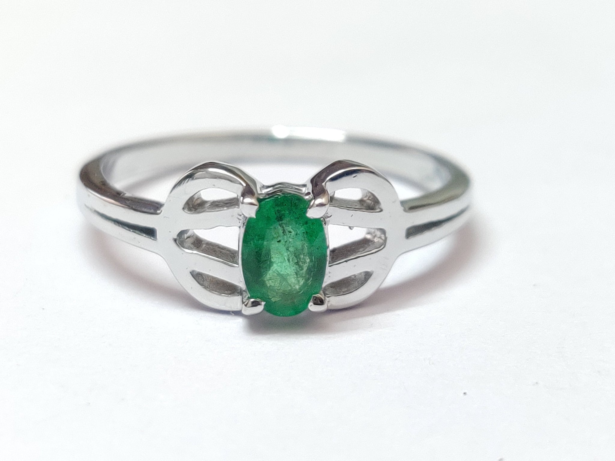 Tiny Emerald Ring Silver Emerald Dainty Ring 0.5 Ct Emerald  Genuine Emerald Ring Natural Emerald Ring 4x6 mm Oval Emerald Ring For Women
