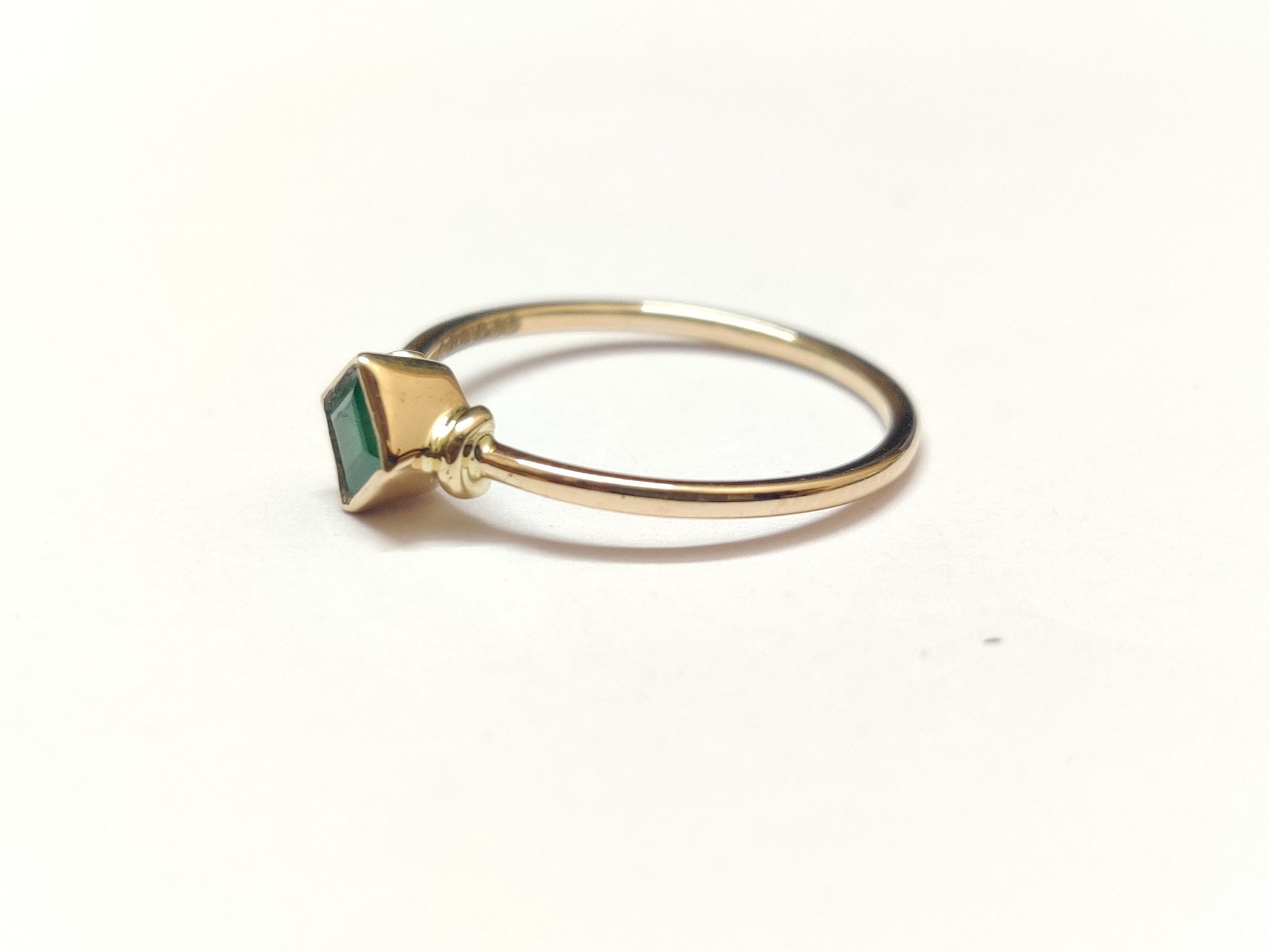 18K Gold Emerald Dainty Ring Solid Gold Emerald Ring 4 mm Square Emerald Ring Hallmarked 18K Gold Stacking Ring Natural Emerald Ring Men
