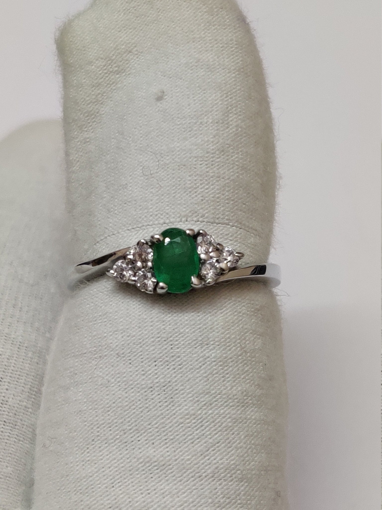 Silver Emerald Band Emerald Dainty Ring 0.5 Ct Emerald  Genuine Emerald Ring Natural Emerald Ring 4x6 mm Oval Emerald Ring For Women