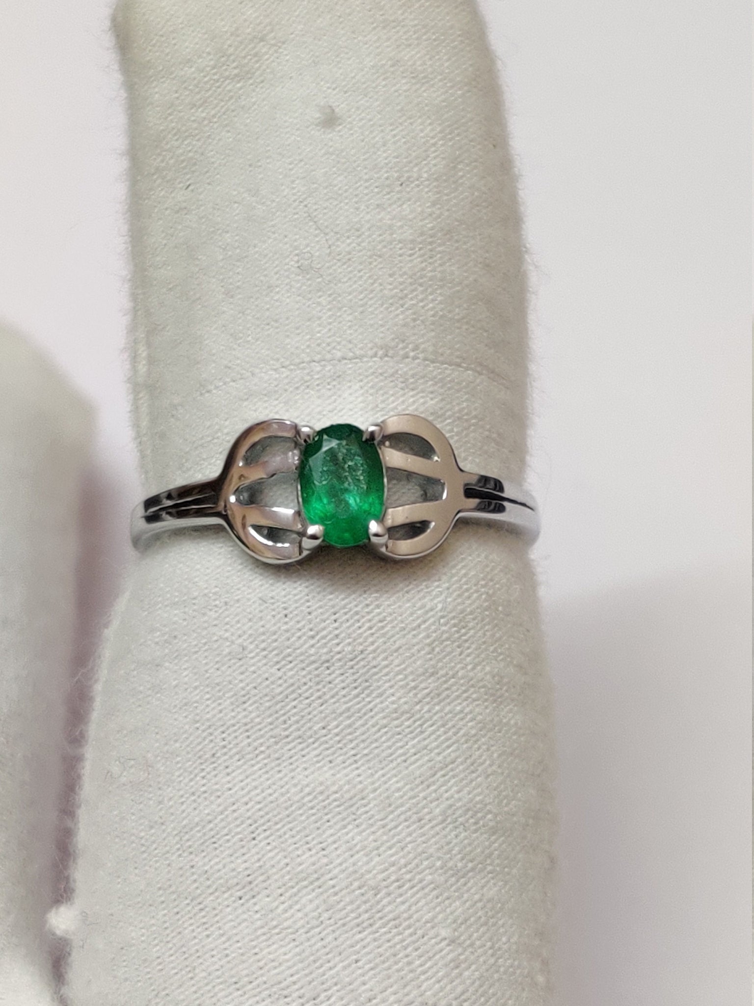 Tiny Emerald Ring Silver Emerald Dainty Ring 0.5 Ct Emerald  Genuine Emerald Ring Natural Emerald Ring 4x6 mm Oval Emerald Ring For Women