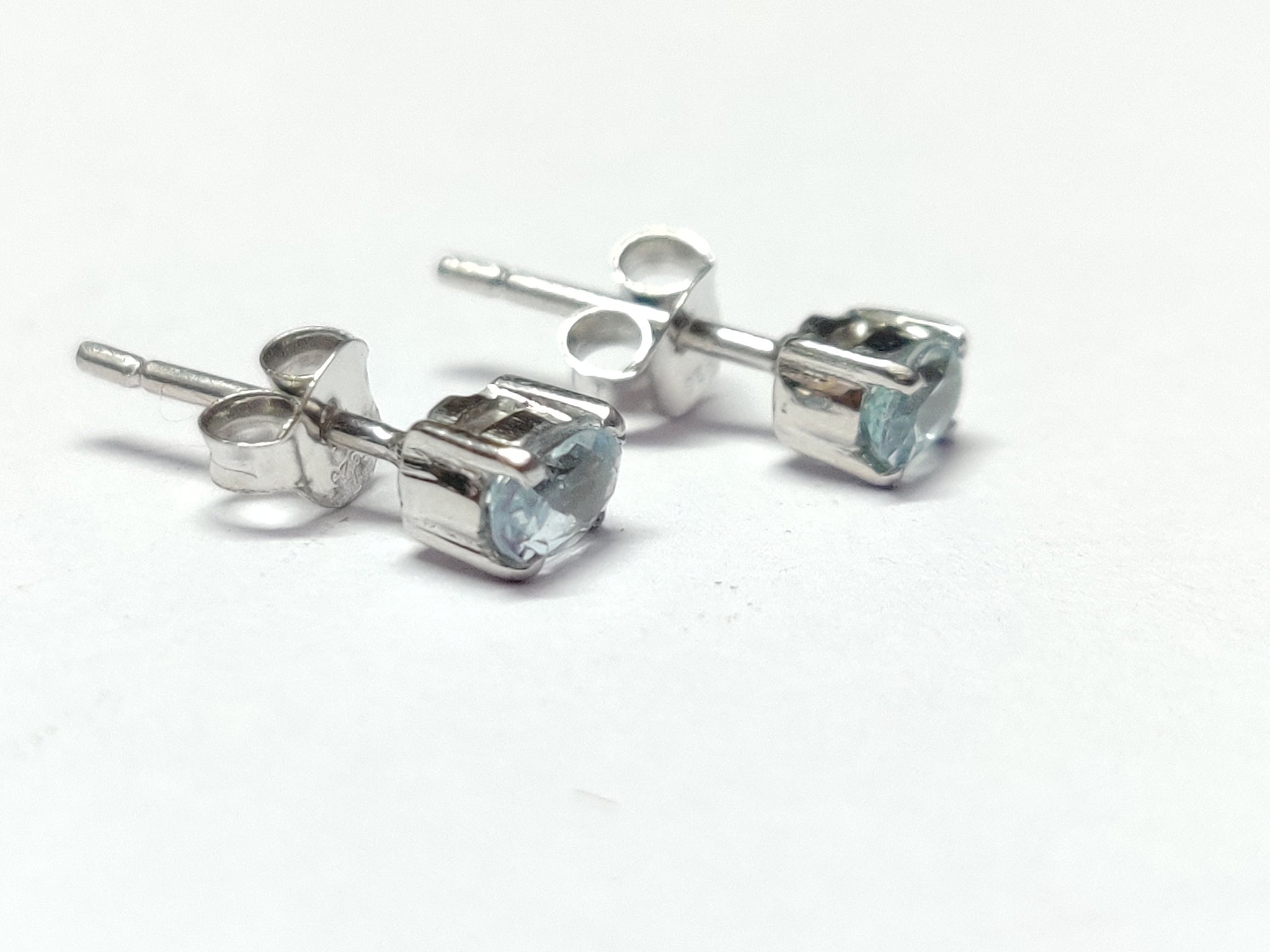 Silver Blue Topaz Ear Studs Natural Blue Topaz Stud Earring 4x6 mm Oval 0.5 Ct Blue Topaz Ear Studs Natural Blue Topaz Tiny Ear Studs