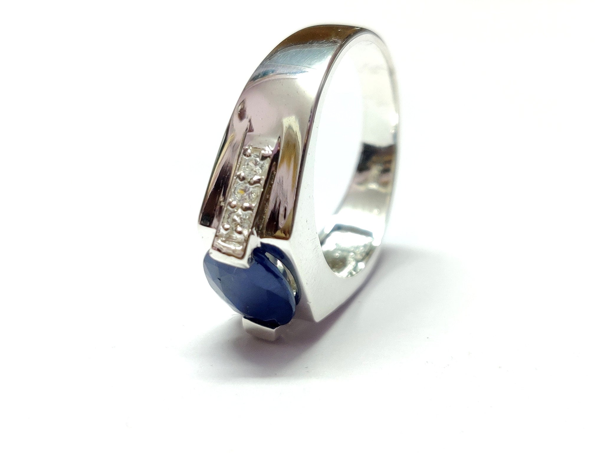 Blue Sapphire Men Ring Natural Blue Sapphire Band 2.5 Ct Sapphire Ring For Men Heavy Sapphire Statment Ring Blue Sapphire Cocktail Ring