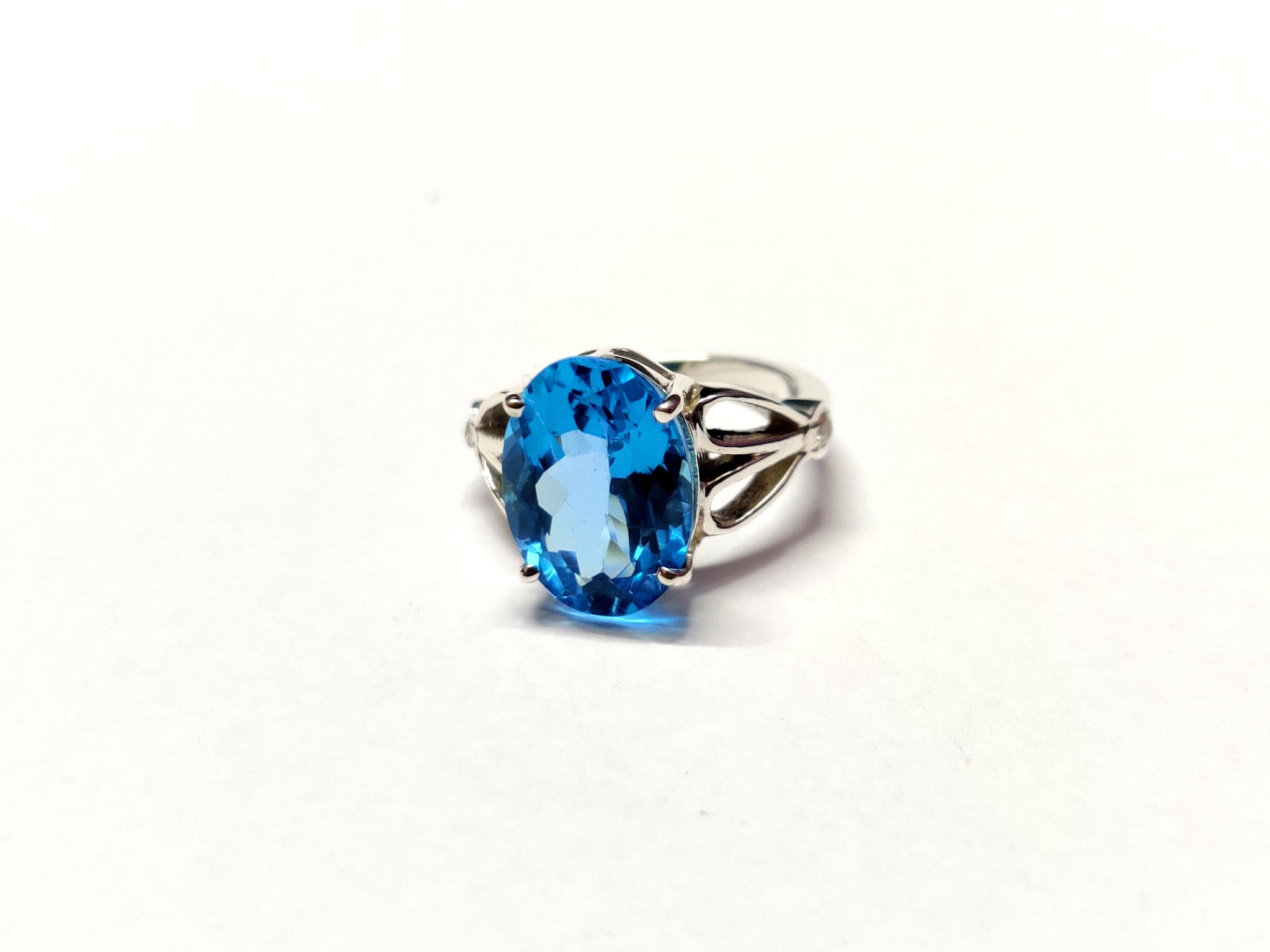 Swiss Blue Topaz Statement Ring 4.5 Ct Swiss Topaz Cocktail Ring Large Swiss Blue Topaz Ring AAA Swiss Blue Topaz Engagement Ring