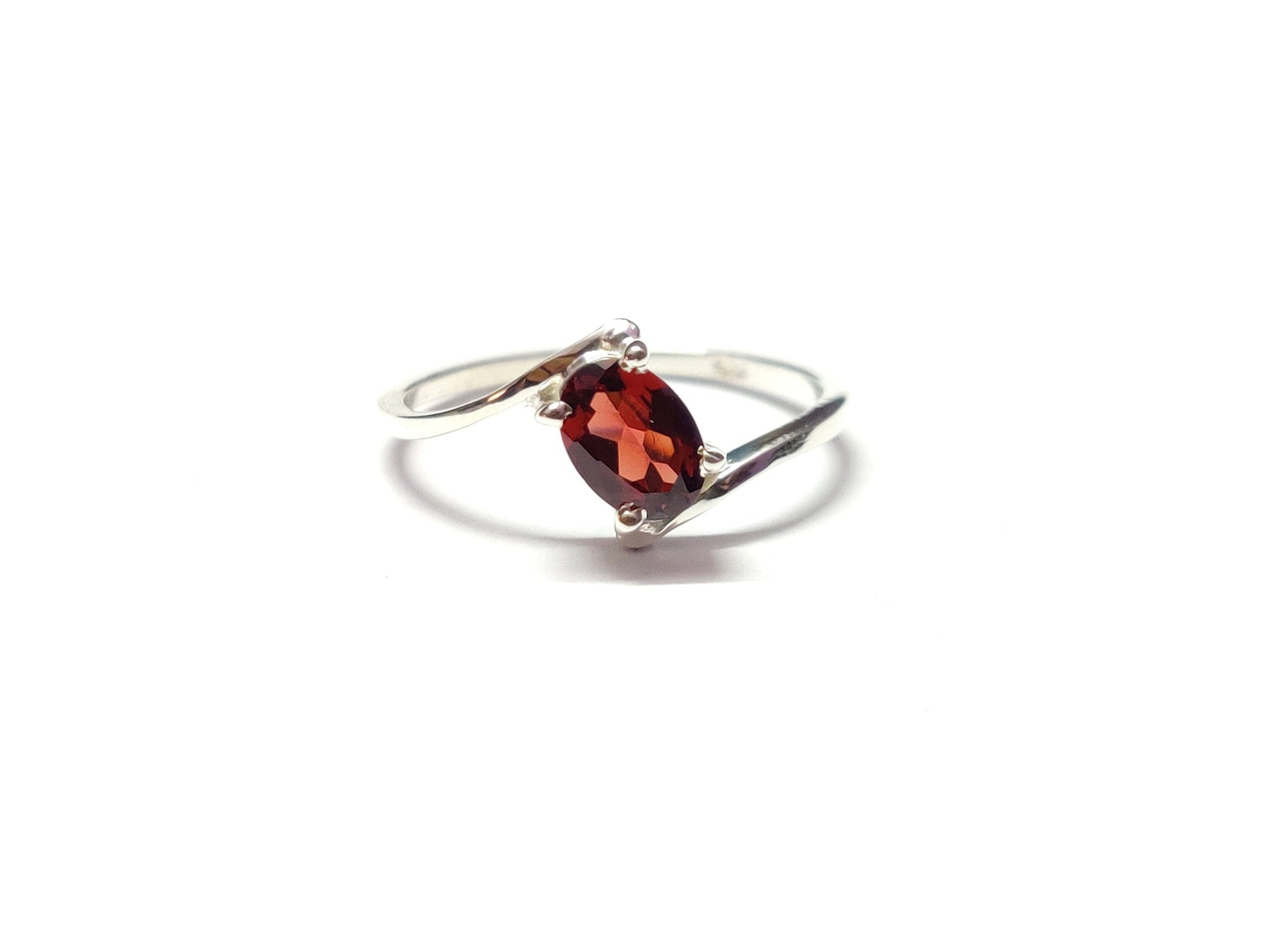 Sterling Silver Garnet Stacking Ring 5x7 mm Oval Garnet Stackable Band January Birthstone Ring Red Garnet Twist Ring Natural Garnet Band