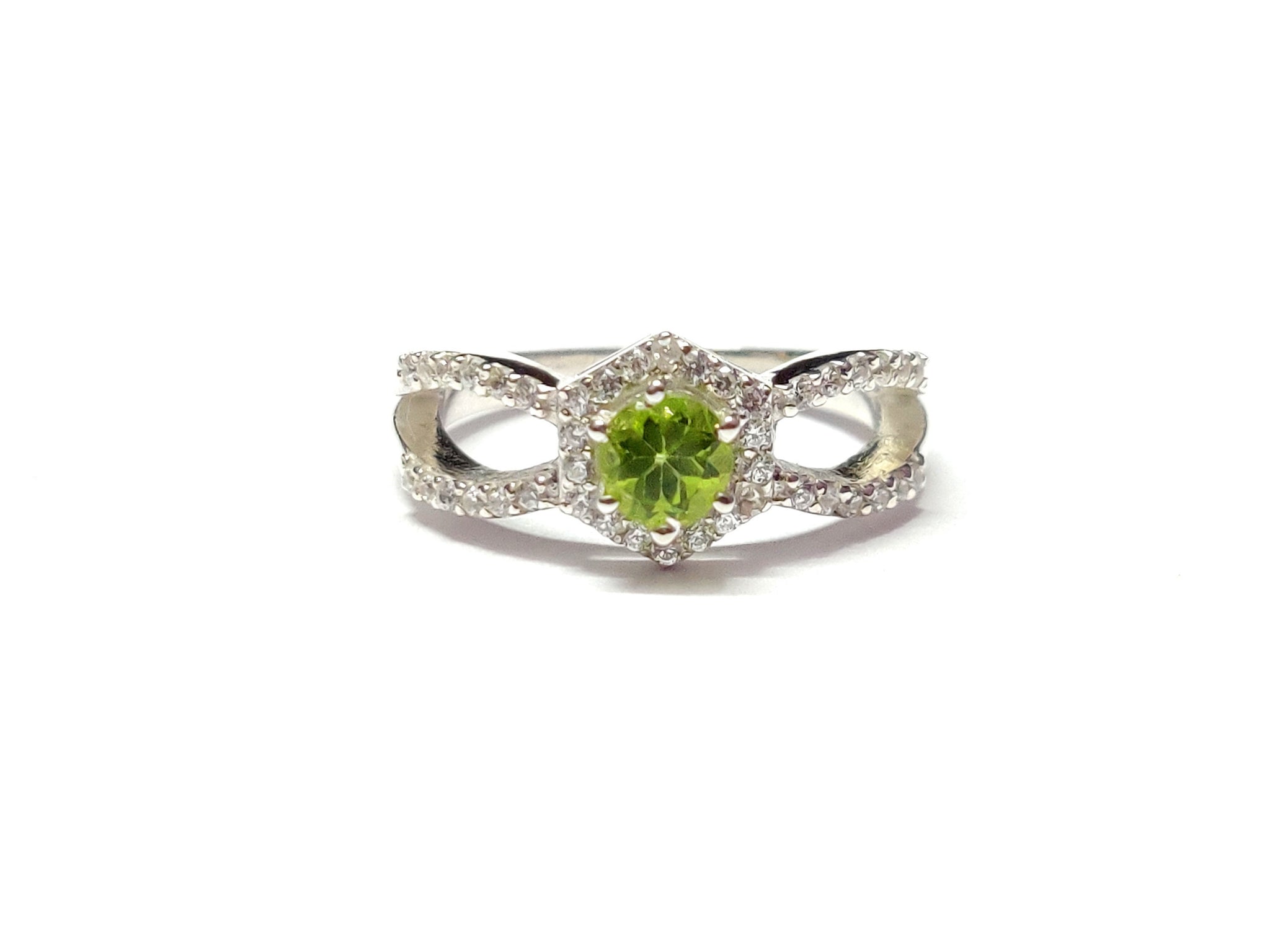 Peridot Engagement Ring Natural Peridot Solitaire Ring Green Peridot Anniversary Ring Peridot Promise Ring Peridot Birthstone Ring