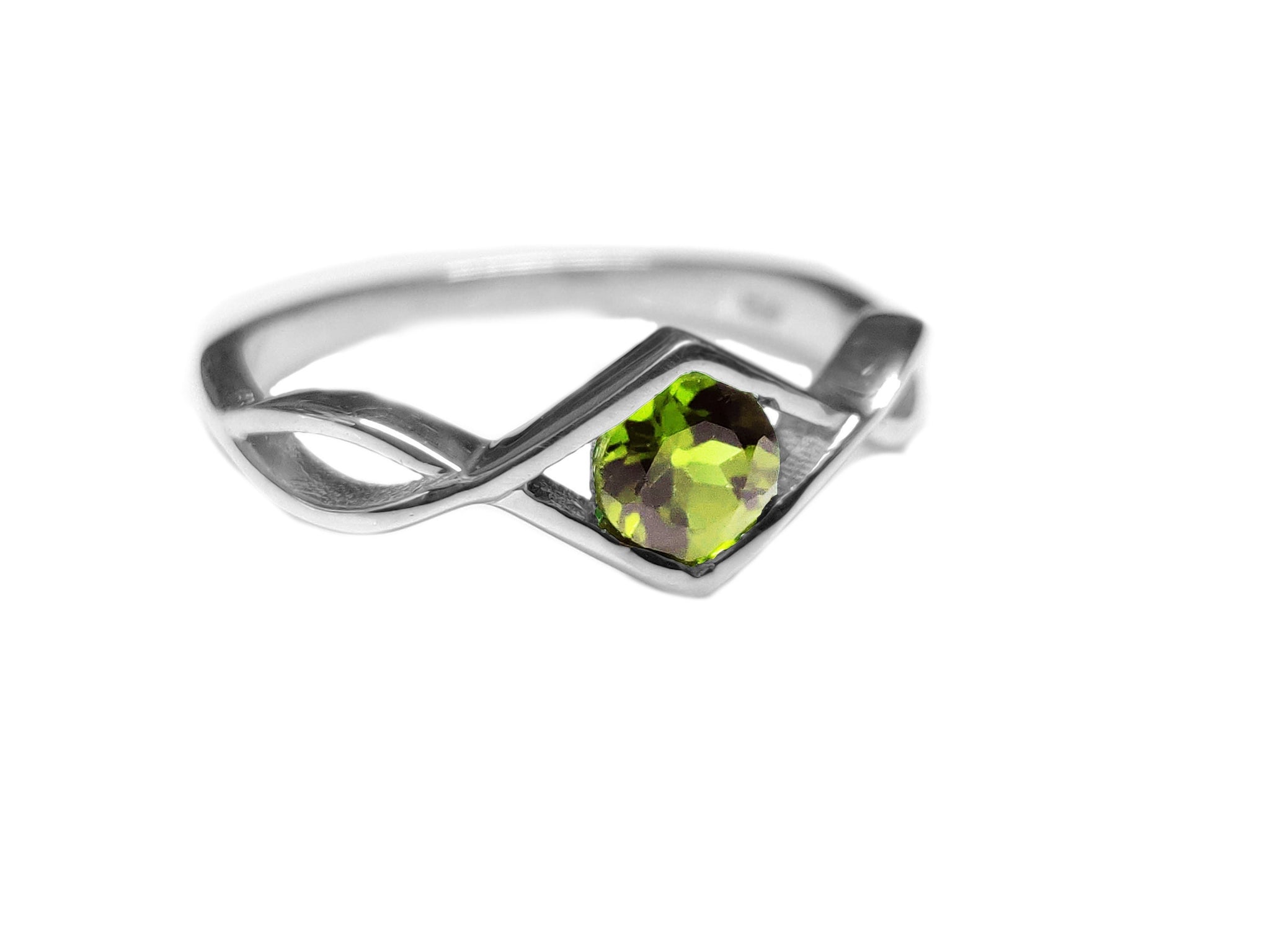 Natural Peridot Solitaire Ring August Birthstone Ring 1 Ct Peridot Anniversary Ring Minimalist Band Peridot Mothers Day Gift for her
